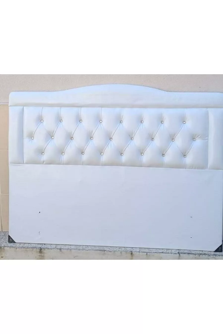 Titre Lit Double Modèle Cuir Synthétique Tissu Blanc Matelassé Rembourré Fait Main