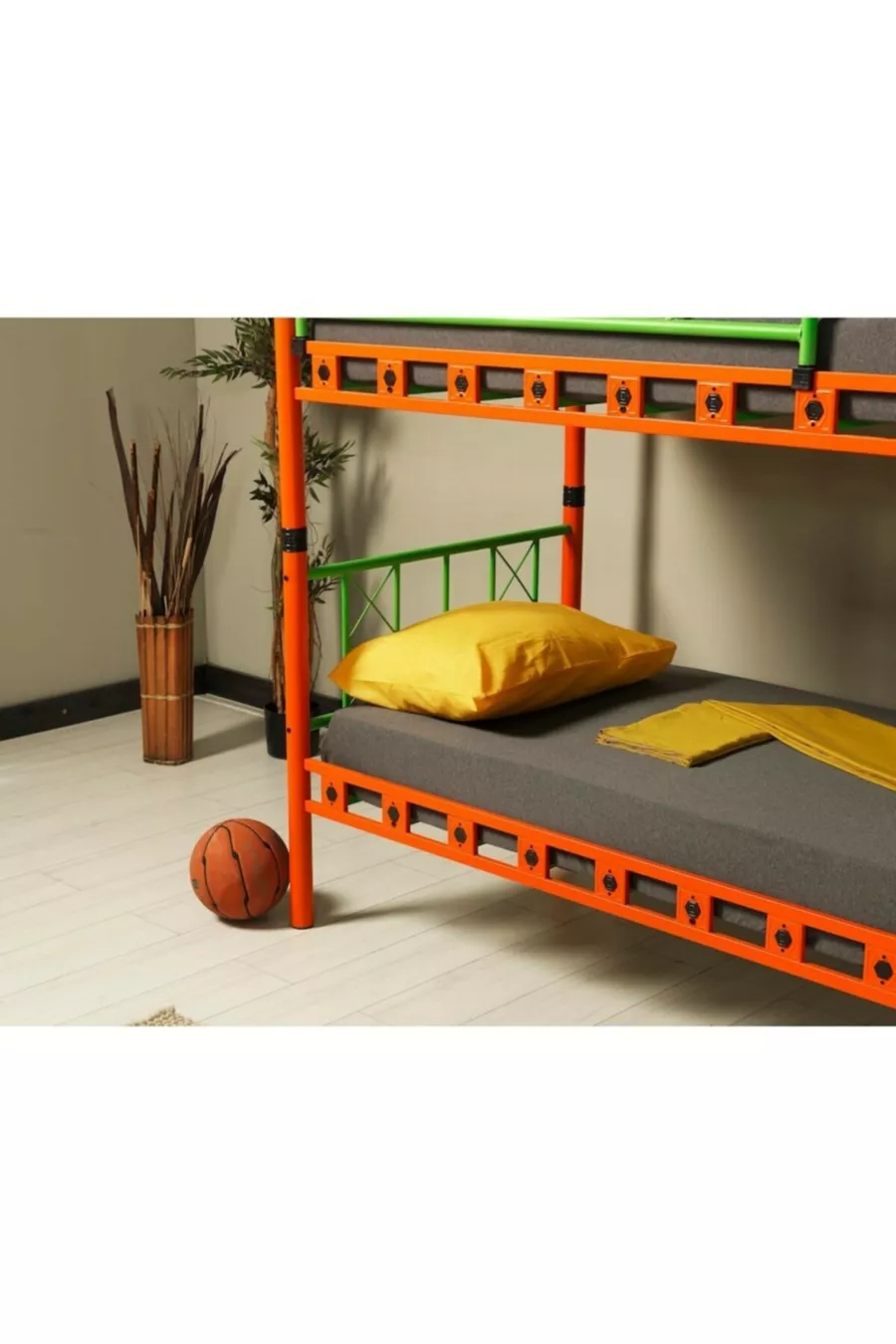 Letto a castello in metallo per cameretta dei bambini