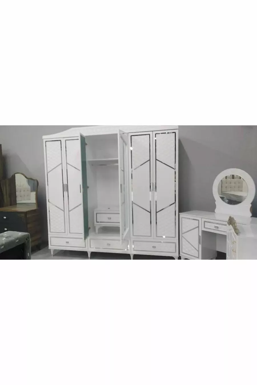 СПАЛЕН КОМПЛЕКТ SULTAN MDF С СРЕБРИСТИ ДЕТАЙЛИ