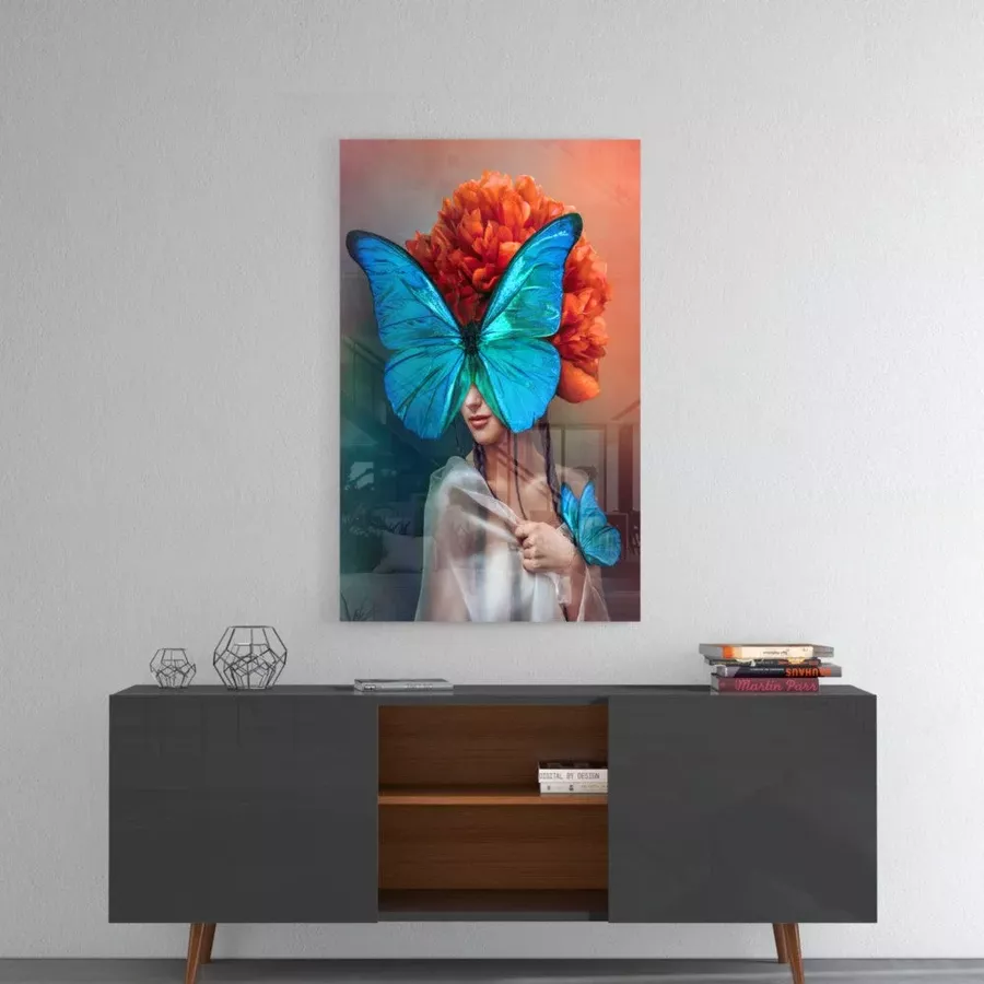Peinture sur verre Femme Papillon