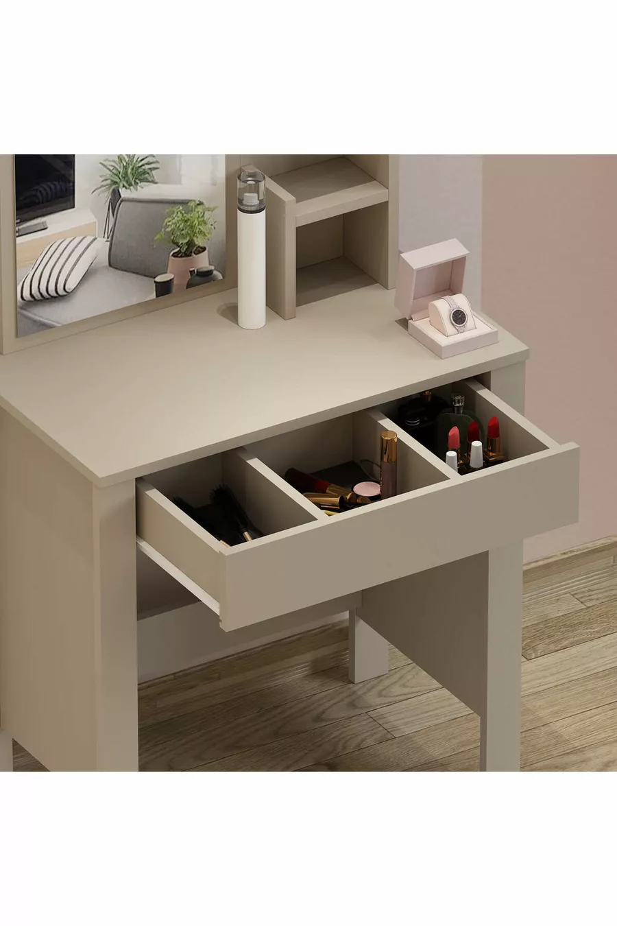 Gupse Makeup Table