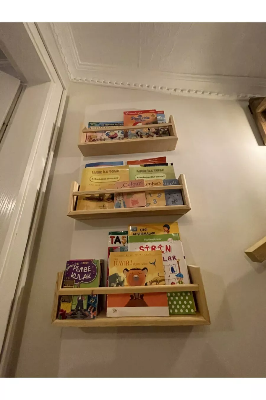 Bibliothèque pour enfants en bois décoratif