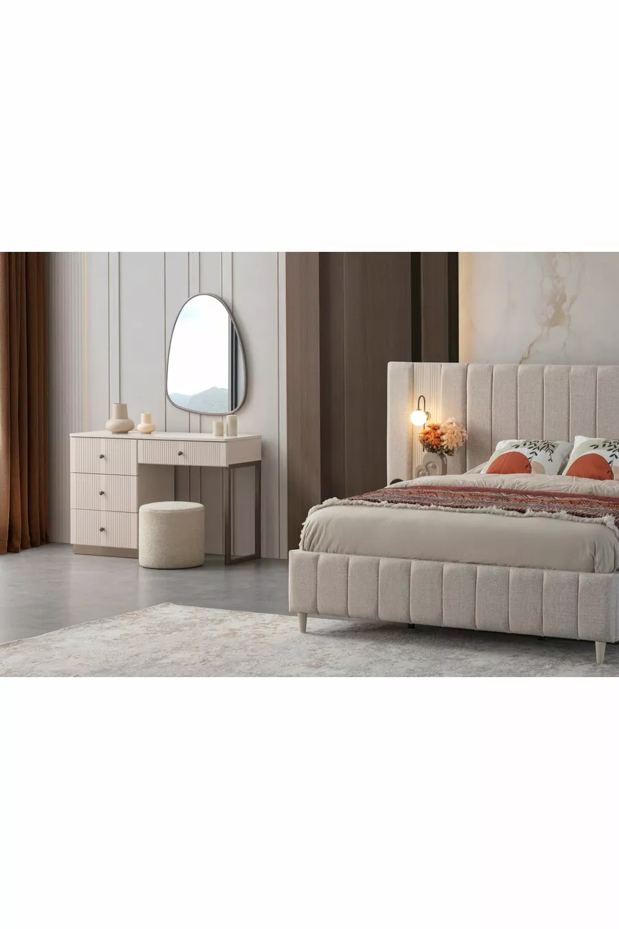 ENSEMBLE DE CHAMBRE À COUCHER ANTIQUE