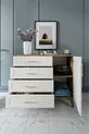 Commode moderne à 4 tiroirs et 1 porte avec volets, design moderne, porte en MDF, bois de noyer écru