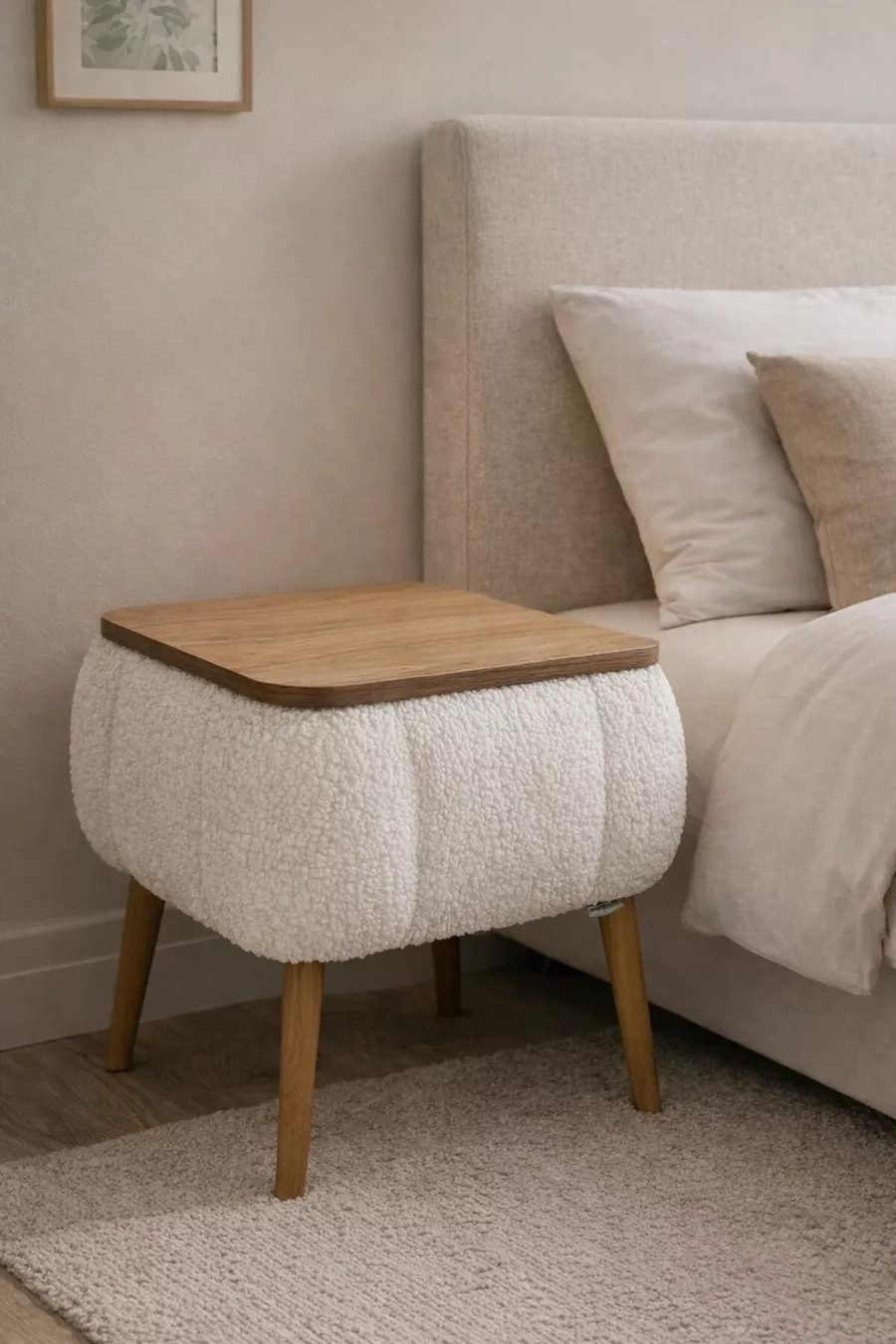 Lina Sandıklı Nachtkastje, Modern Nachtkastje met Houten Poten en Teddy Stoffering