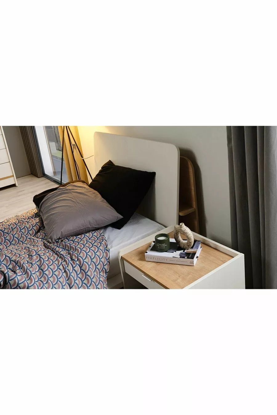 Chambre Moderne pour Jeune - Meuble à 3 Portes avec Couvercle