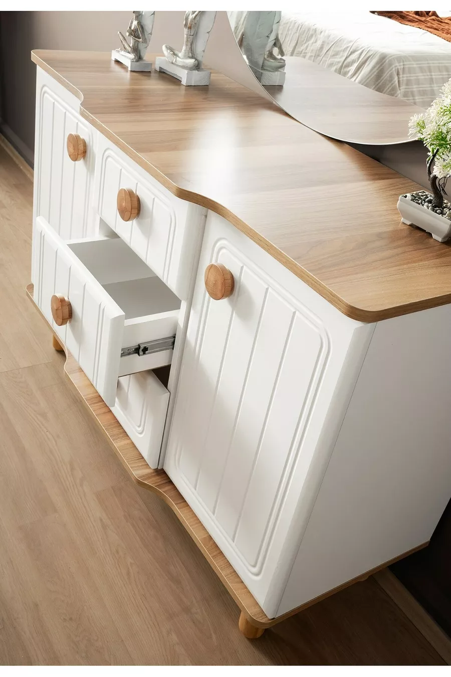 KAYRA MDF DRESSER AND MIRROR