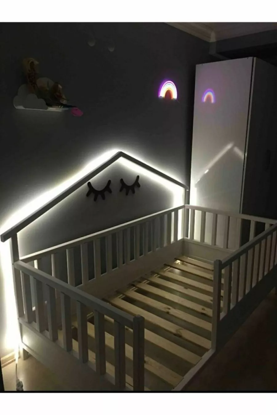 Lit Montessori pour bébé et enfant en bois naturel blanc