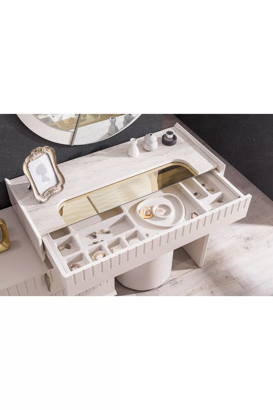 Tress bedroom set