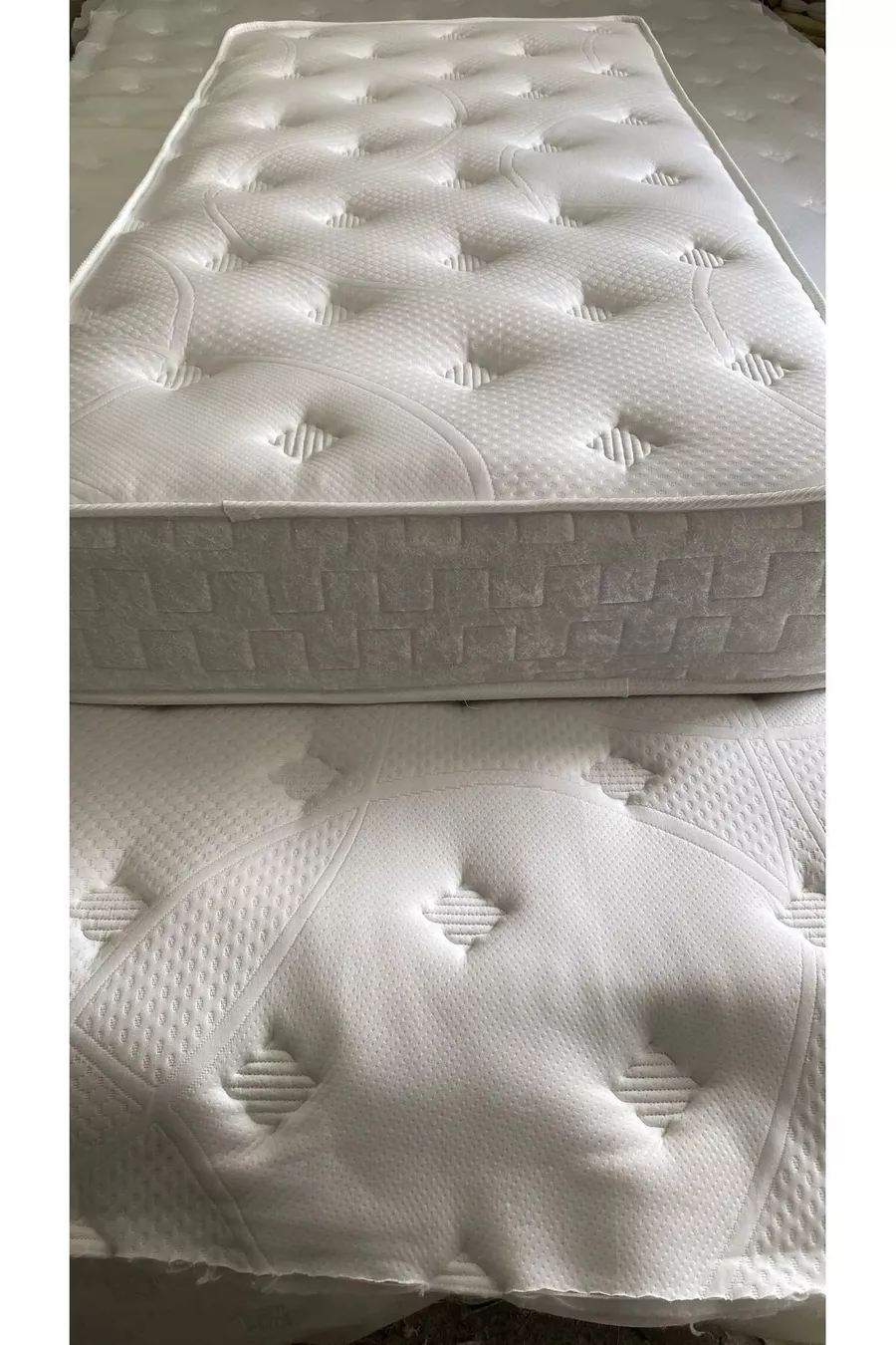 Matelas en coton orthopédique pour une personne (matelas réservé aux magasins de meubles et de literie)