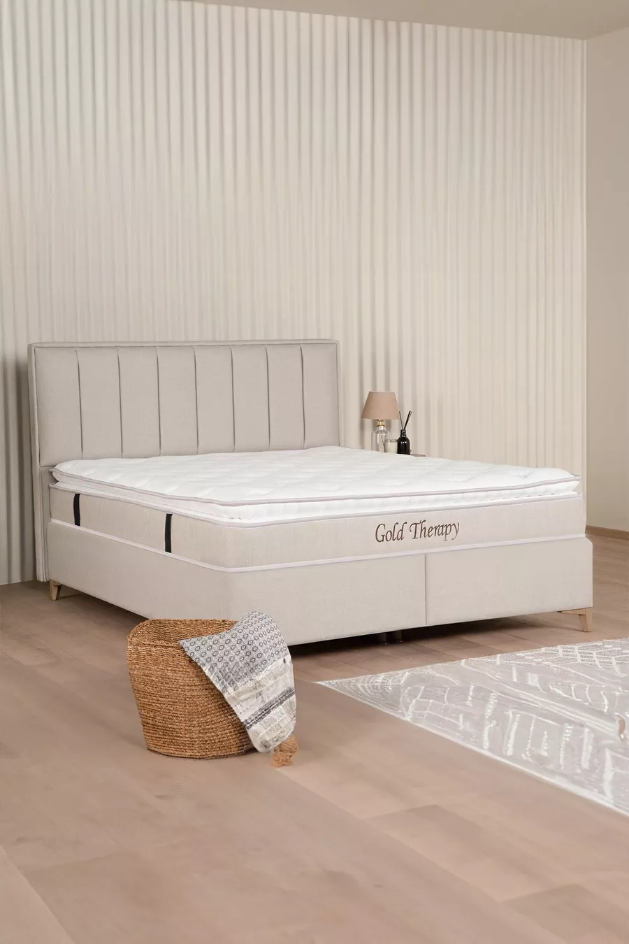 Thérapie à l'or Titre (LE SOCLE ET LE LIT NE SONT PAS INCLUS)