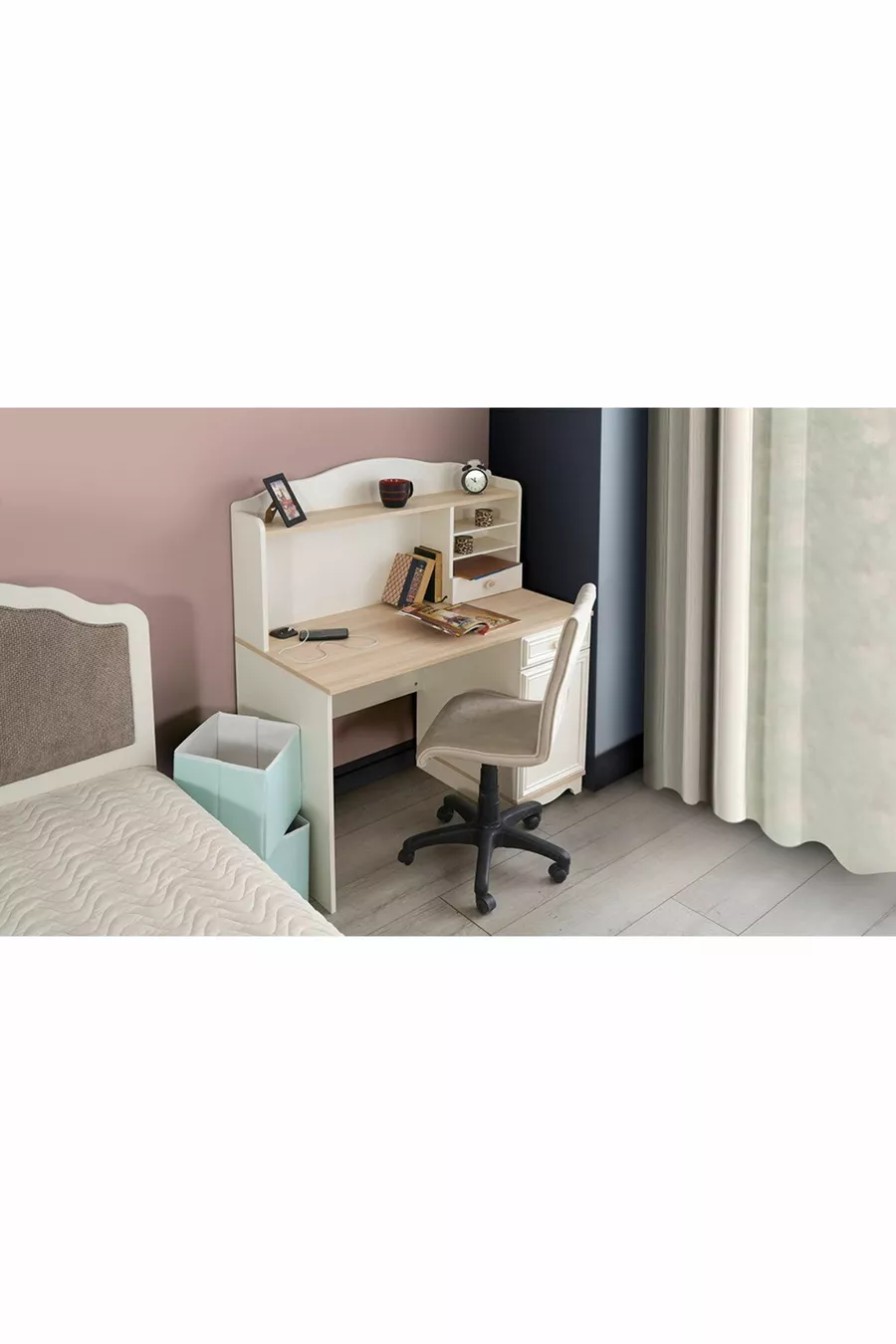 Tloft Youth Room