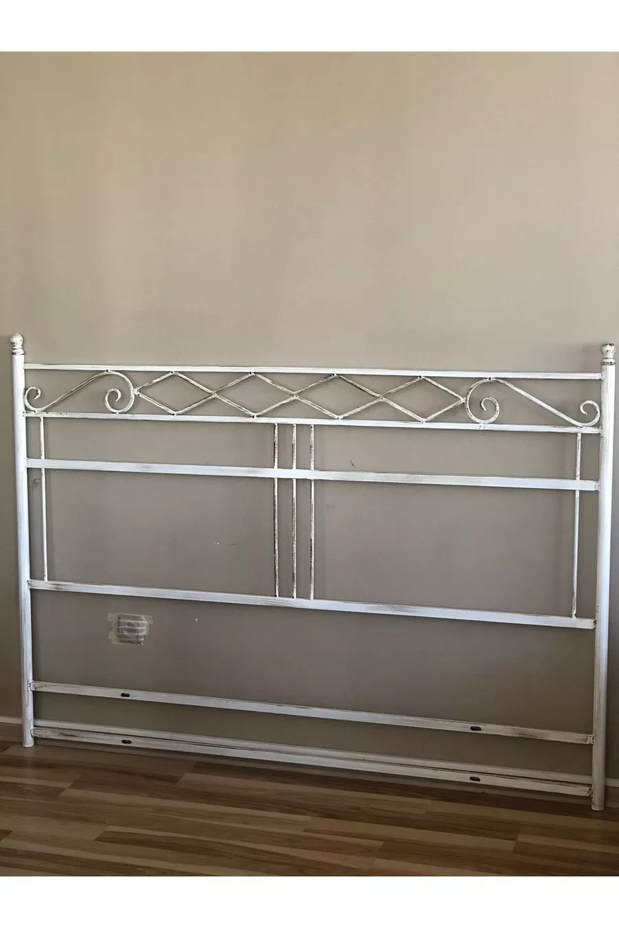 Tête de lit en fer forgé simple et adaptée aux lits de ' 