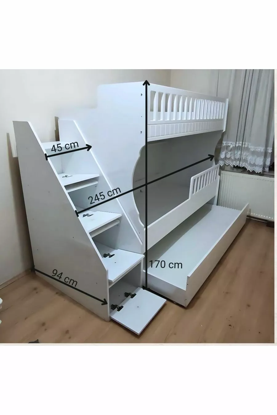 Letto a castello bianco intagliato per bambini