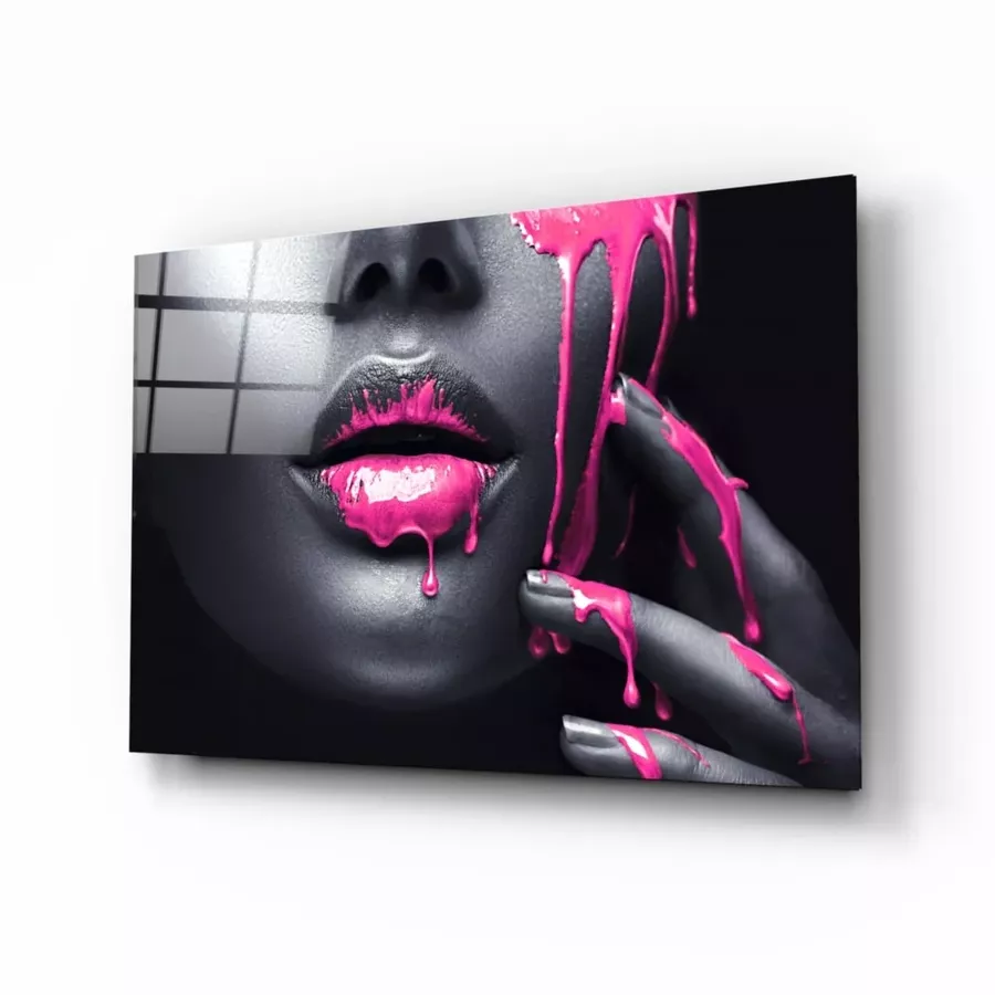 Peinture sur verre de femme peinte en rose