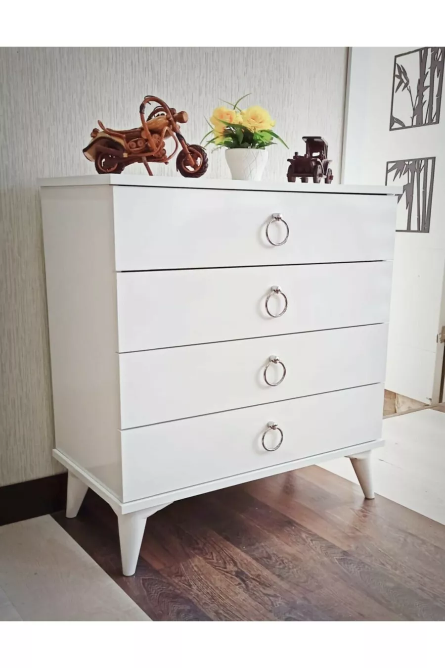 Commode à 4 tiroirs