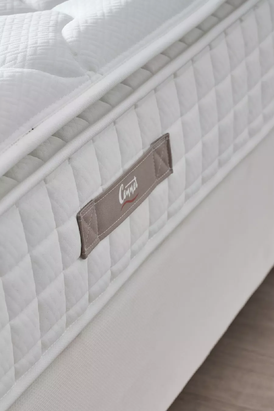 Matelas Zambak Modèle Double avec Paquet de Ressorts et Protection, Entièrement Orthopédique et Antibactérien