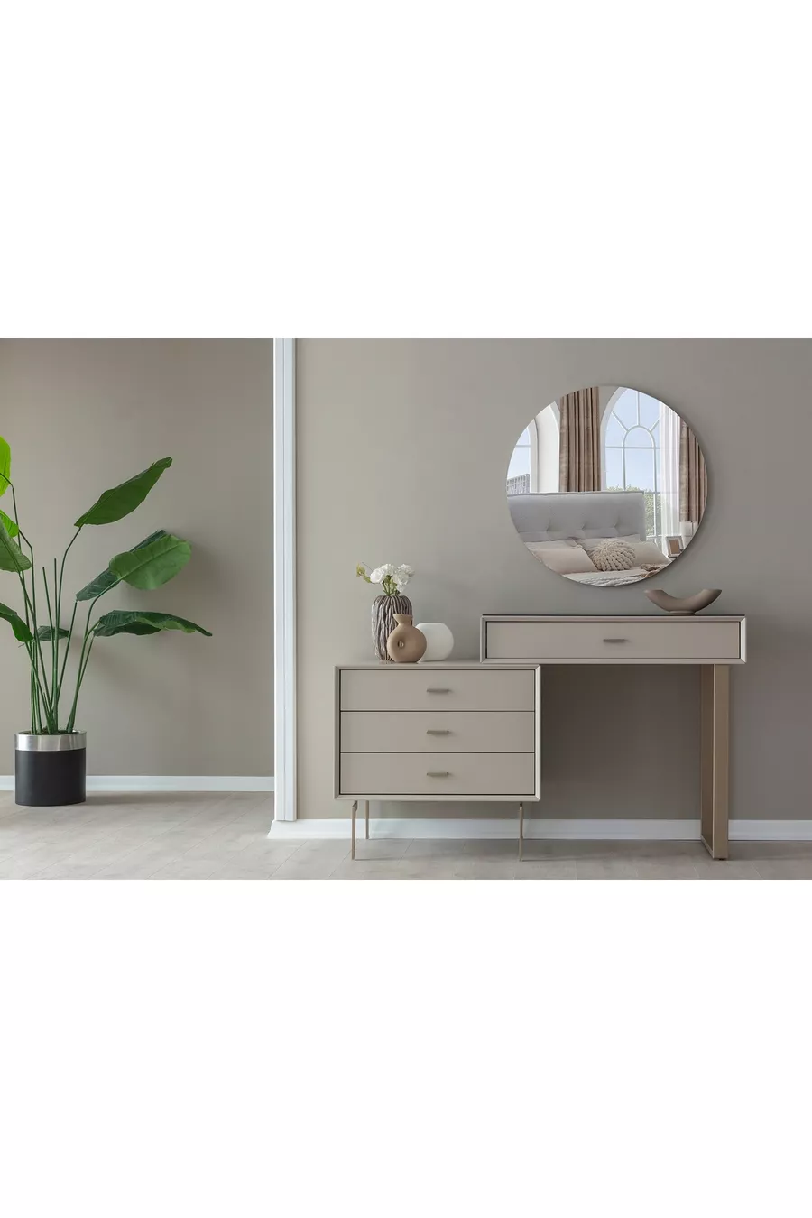 ENSEMBLE DE CHAMBRE PANDOR NOX AVEC VITRINE, MODULE D'ANGLE, CRÈME